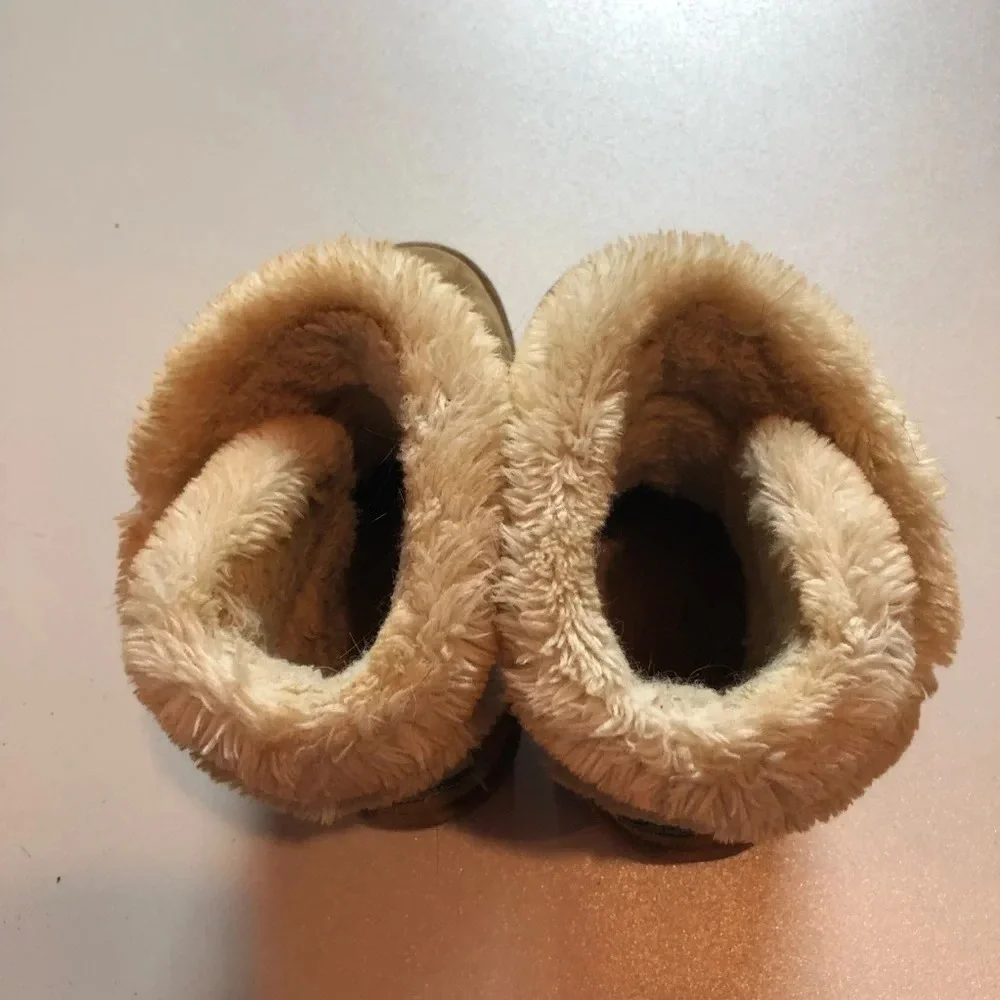 LAMO Women’s Size 6 Fleece Boots Light Brown